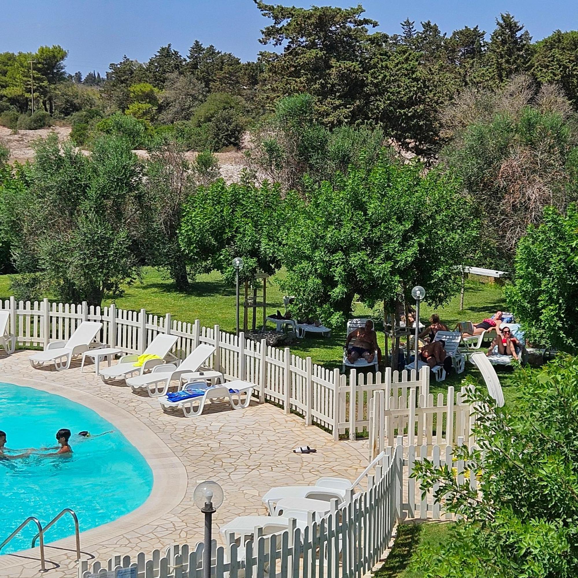 Agriturismo La Rondine โอตรันโต ภายนอก รูปภาพ